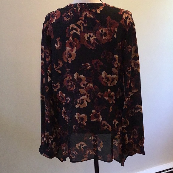 EUC Simply Vera Floral Print Blouse - Picture 3 of 7